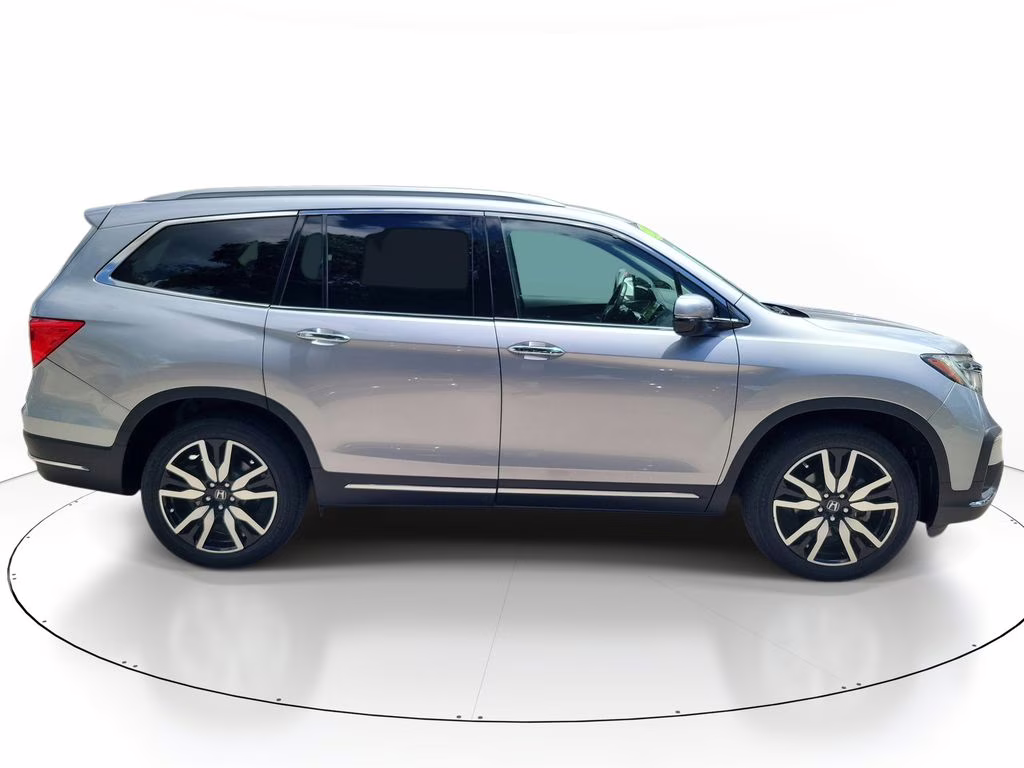 2021 Lunar Silver Metallic Honda Pilot Elite AWD SUV