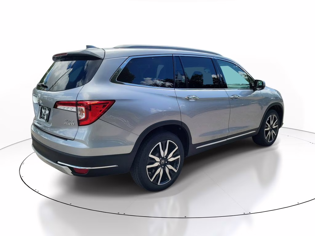 2021 Lunar Silver Metallic Honda Pilot Elite AWD SUV