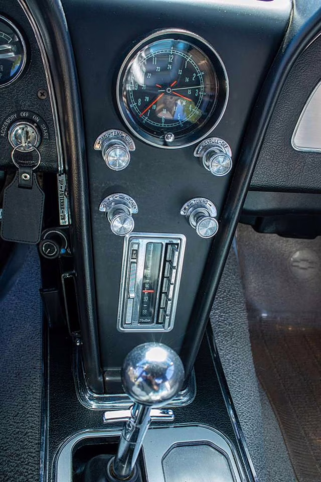 1965 Silver Chevrolet Corvette L76 RWD Convertible