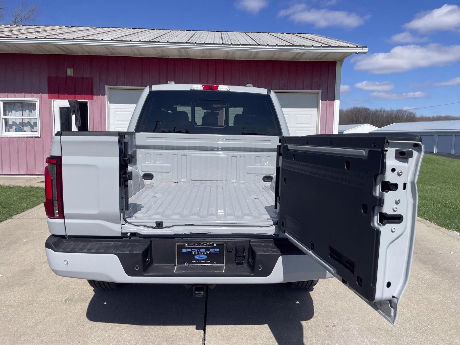 2026 Avalanche Gray Ford F-150 Platinum 4X4 Truck