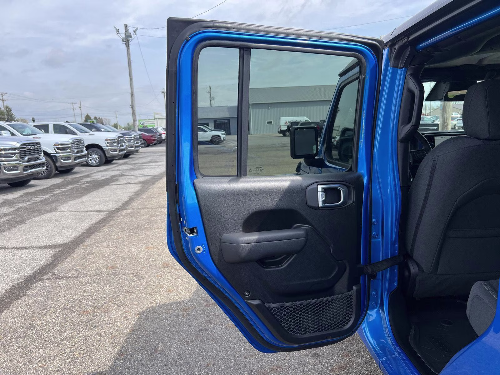 2026 Hydro Blue Pearlcoat Jeep Gladiator Sport S 4X4 Truck