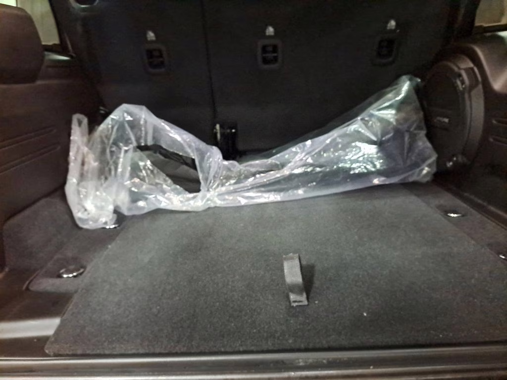 2024 Granite Crystal Metallic Clearcoat Jeep Wrangler Rubicon w/Tech & 35in Tire Pkg 4X4 SUV