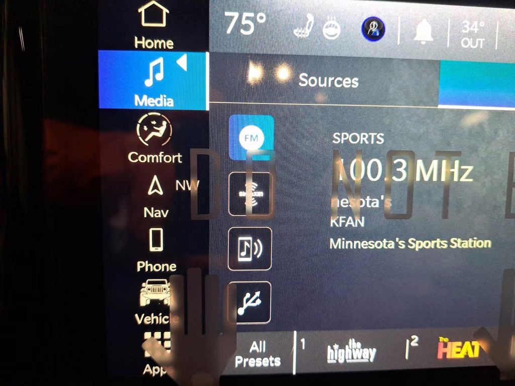 2024 Granite Crystal Metallic Clearcoat Jeep Wrangler Rubicon w/Tech & 35in Tire Pkg 4X4 SUV