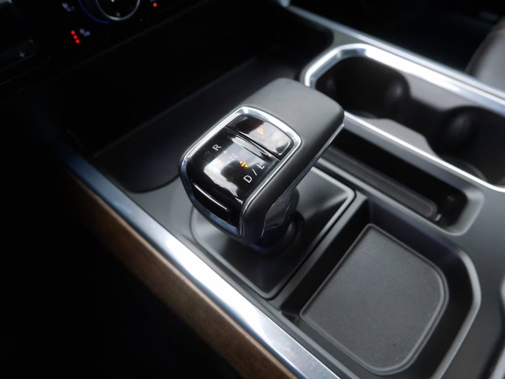 2025 Sterling Gray Metallic Chevrolet Silverado 1500 High Country 4X4 Truck