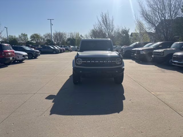 2026 Avalanche Gray Ford Bronco Outer Banks 4X4 SUV