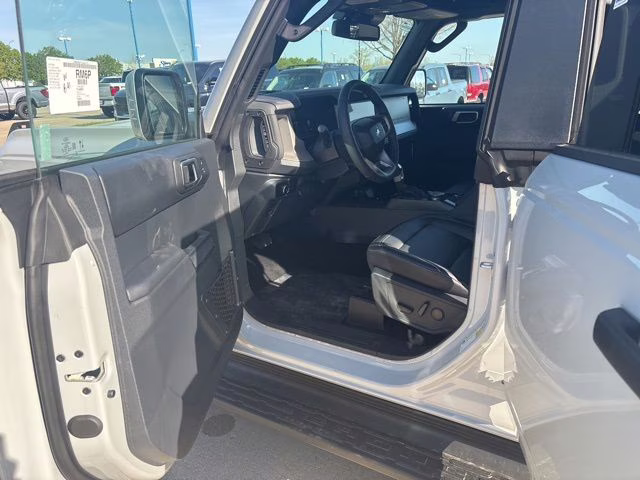 2026 Avalanche Gray Ford Bronco Outer Banks 4X4 SUV