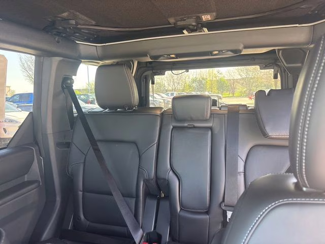 2026 Avalanche Gray Ford Bronco Outer Banks 4X4 SUV