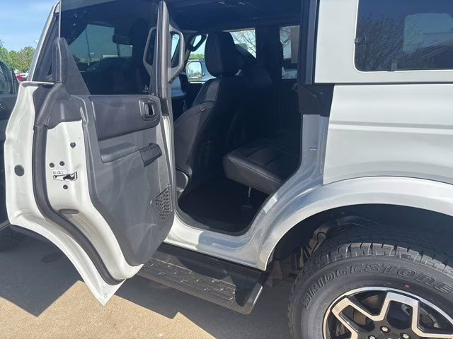 2026 Avalanche Gray Ford Bronco Outer Banks 4X4 SUV