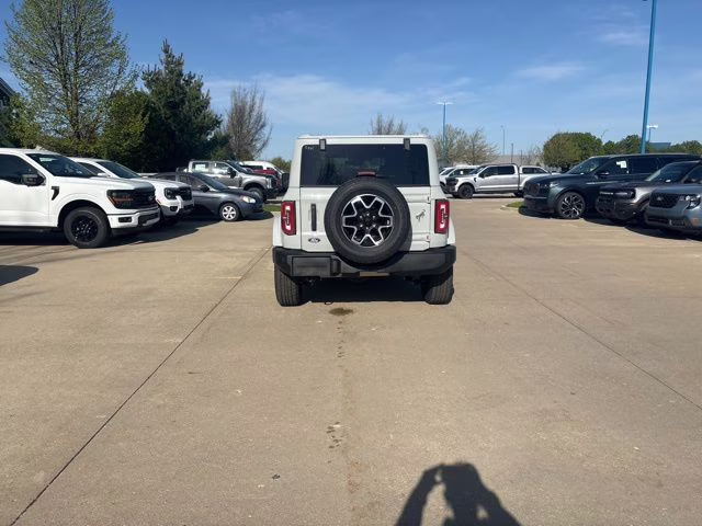 2026 Avalanche Gray Ford Bronco Outer Banks 4X4 SUV