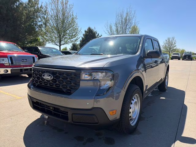 2026 Carbonized Gray Metallic Ford Maverick XL FWD Truck