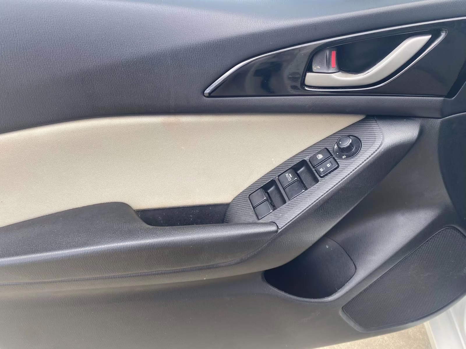 2015 Snowflake White Pearl Mica Mazda Mazda3 i Touring FWD Sedan