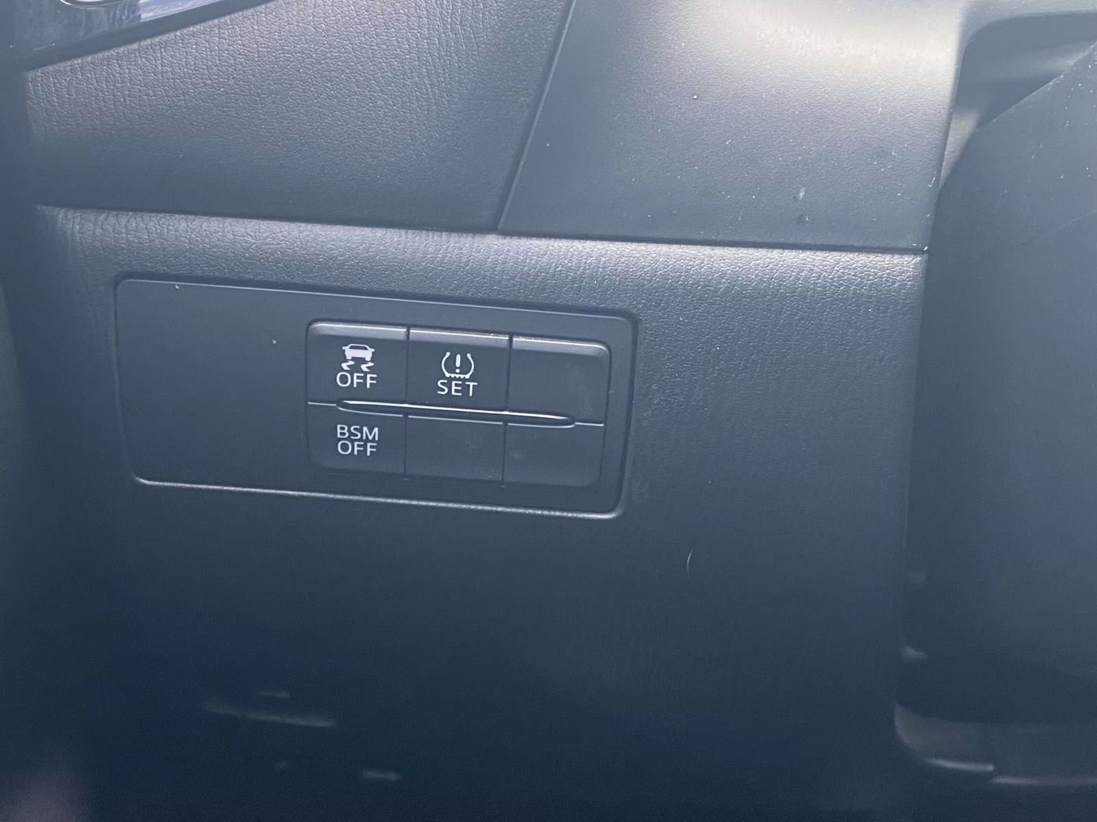 2015 Snowflake White Pearl Mica Mazda Mazda3 i Touring FWD Sedan