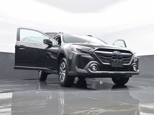 2025 Crystal Black Silica Subaru Outback Premium AWD SUV
