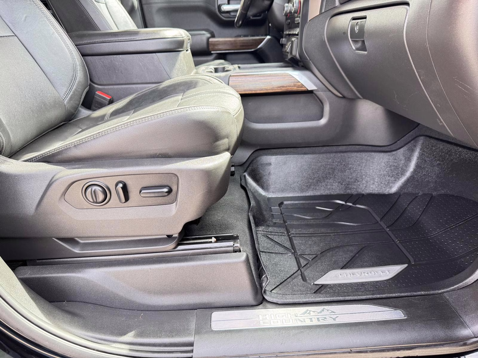 2019 Black Chevrolet Silverado 1500 High Country 4X4 Truck