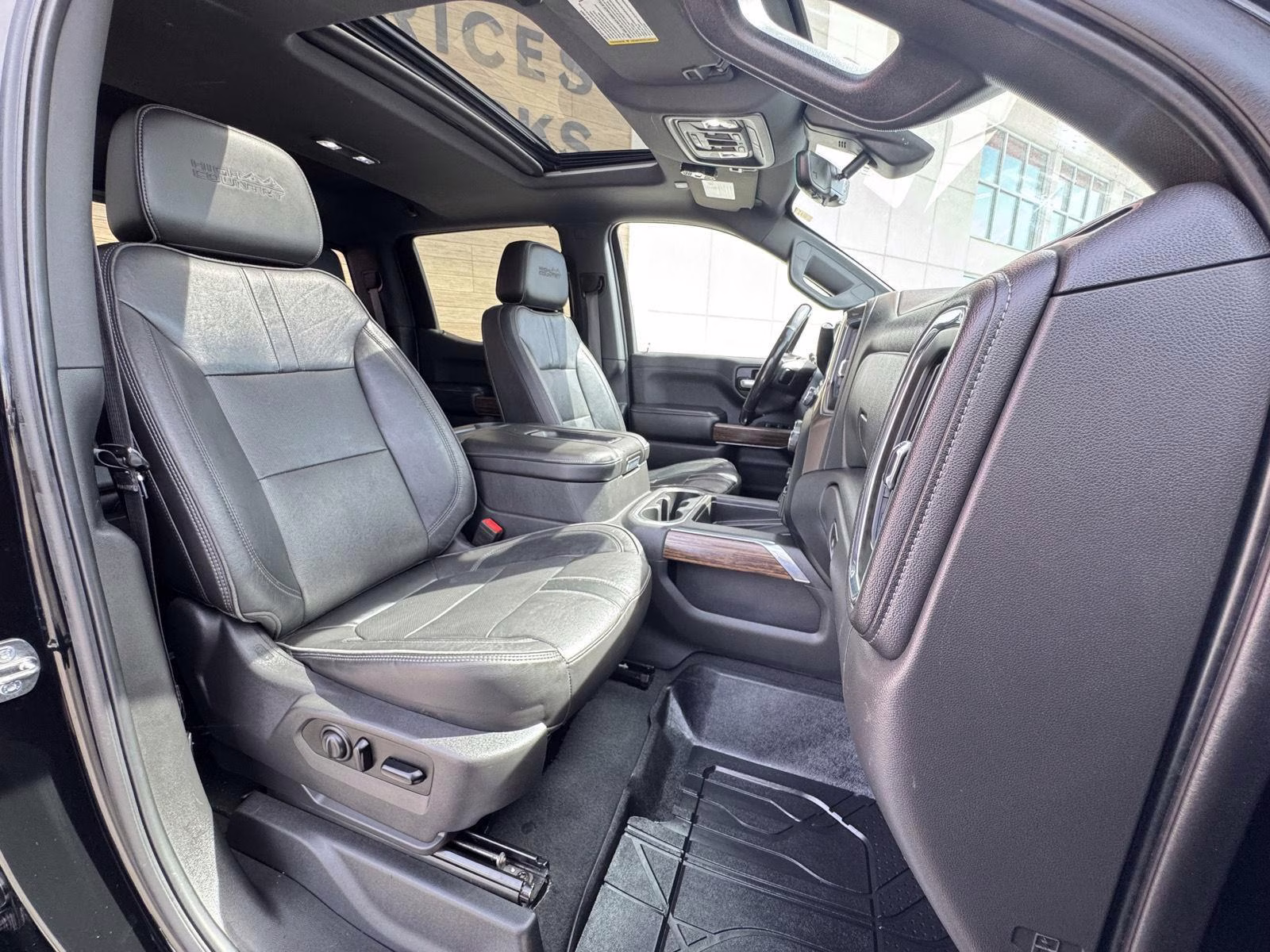 2019 Black Chevrolet Silverado 1500 High Country 4X4 Truck