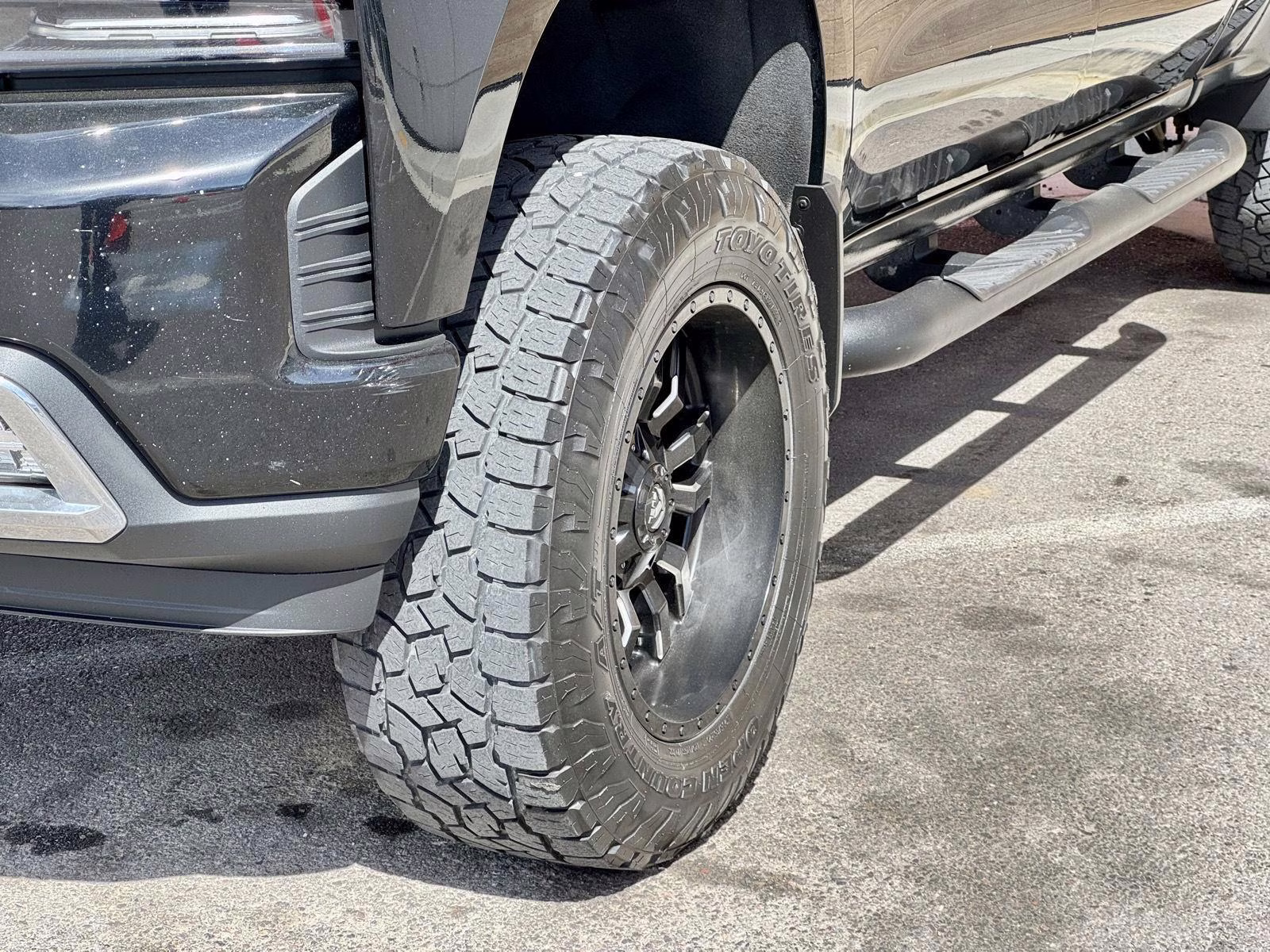 2019 Black Chevrolet Silverado 1500 High Country 4X4 Truck
