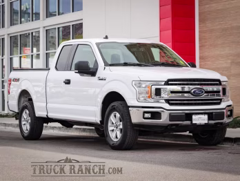 2019 Oxford White Ford F-150 XLT 4X4 Truck