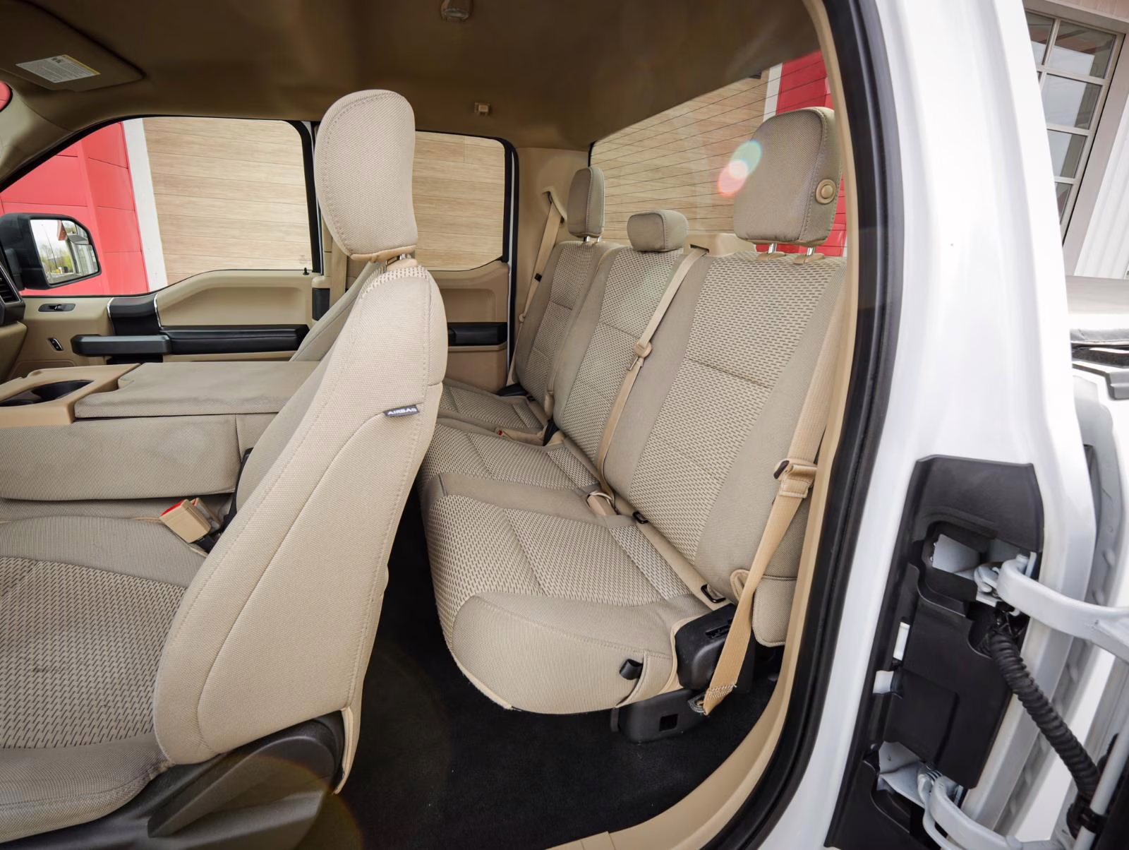 2019 Oxford White Ford F-150 XLT 4X4 Truck