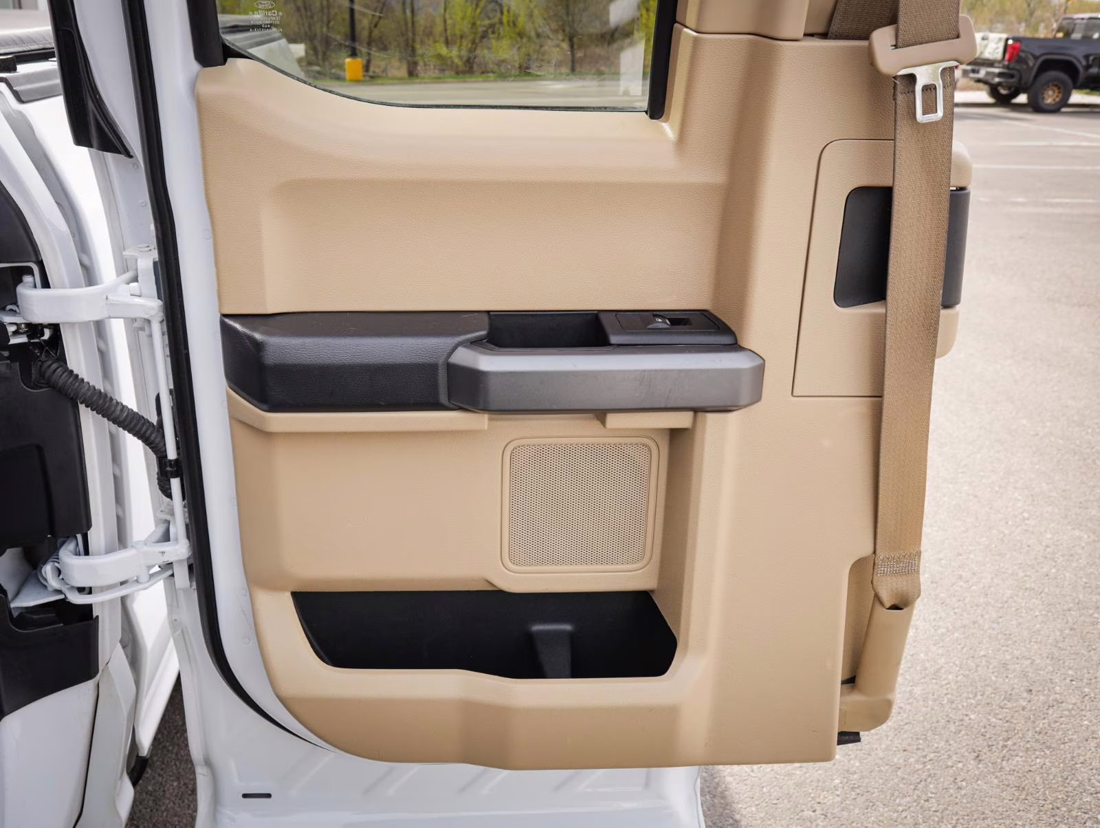 2019 Oxford White Ford F-150 XLT 4X4 Truck