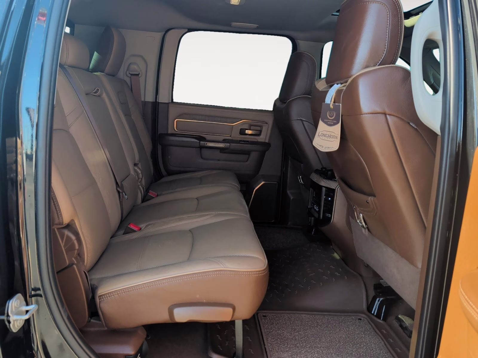 2024 Diamond Black Crystal Pearlcoat Ram 3500 Longhorn 4X4 Truck