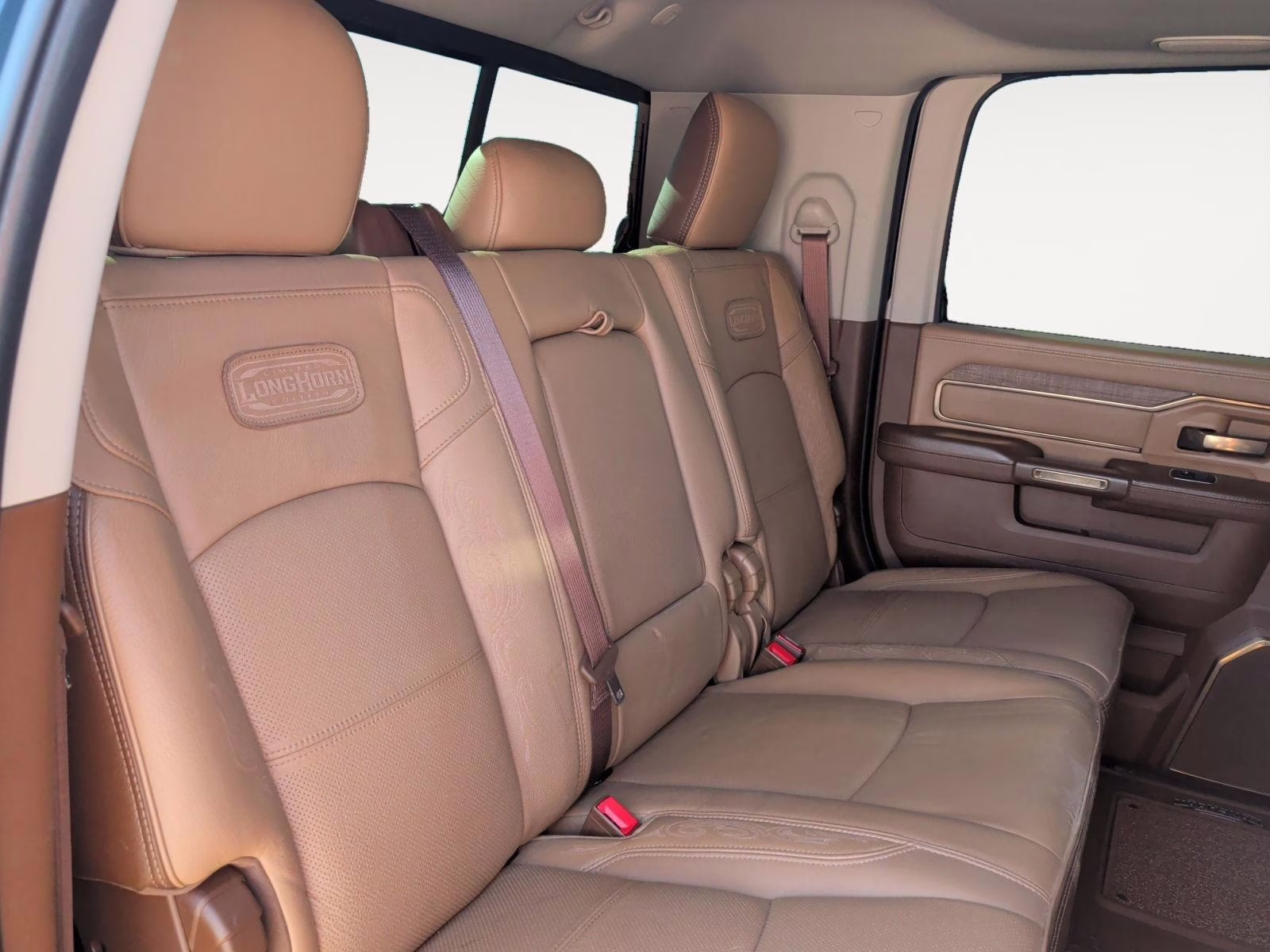 2024 Diamond Black Crystal Pearlcoat Ram 3500 Longhorn 4X4 Truck