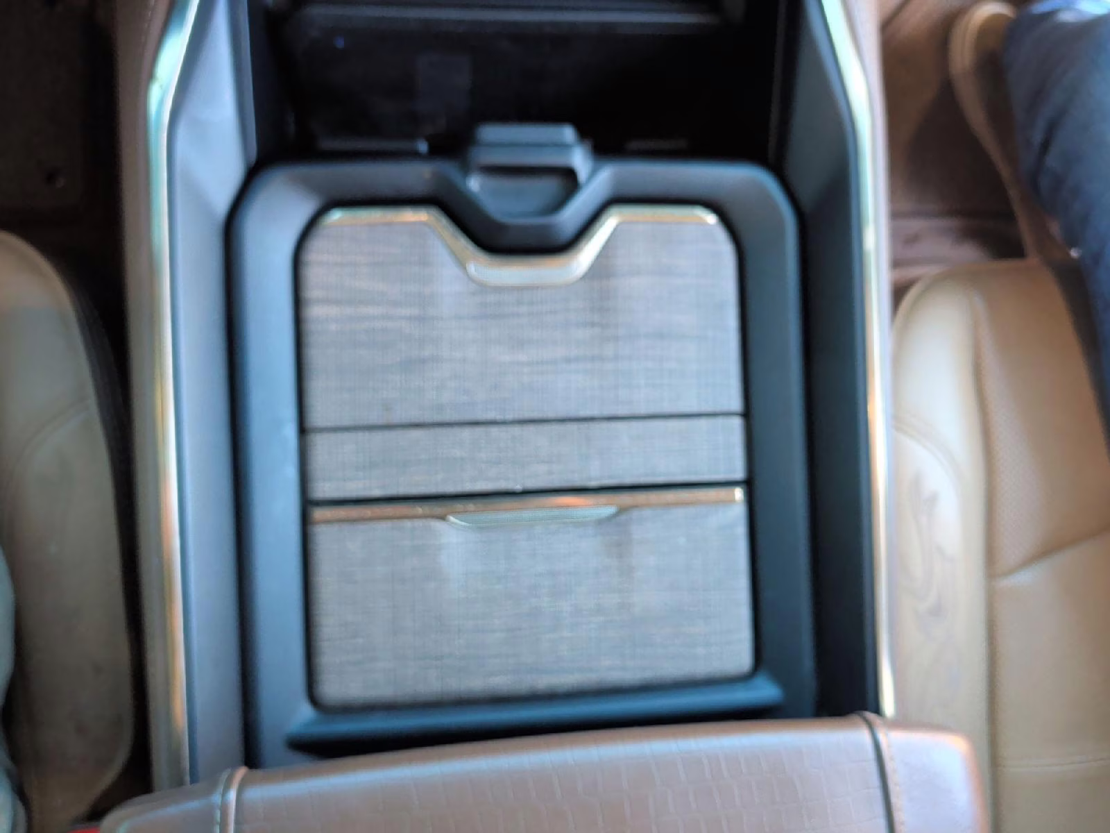 2024 Diamond Black Crystal Pearlcoat Ram 3500 Longhorn 4X4 Truck