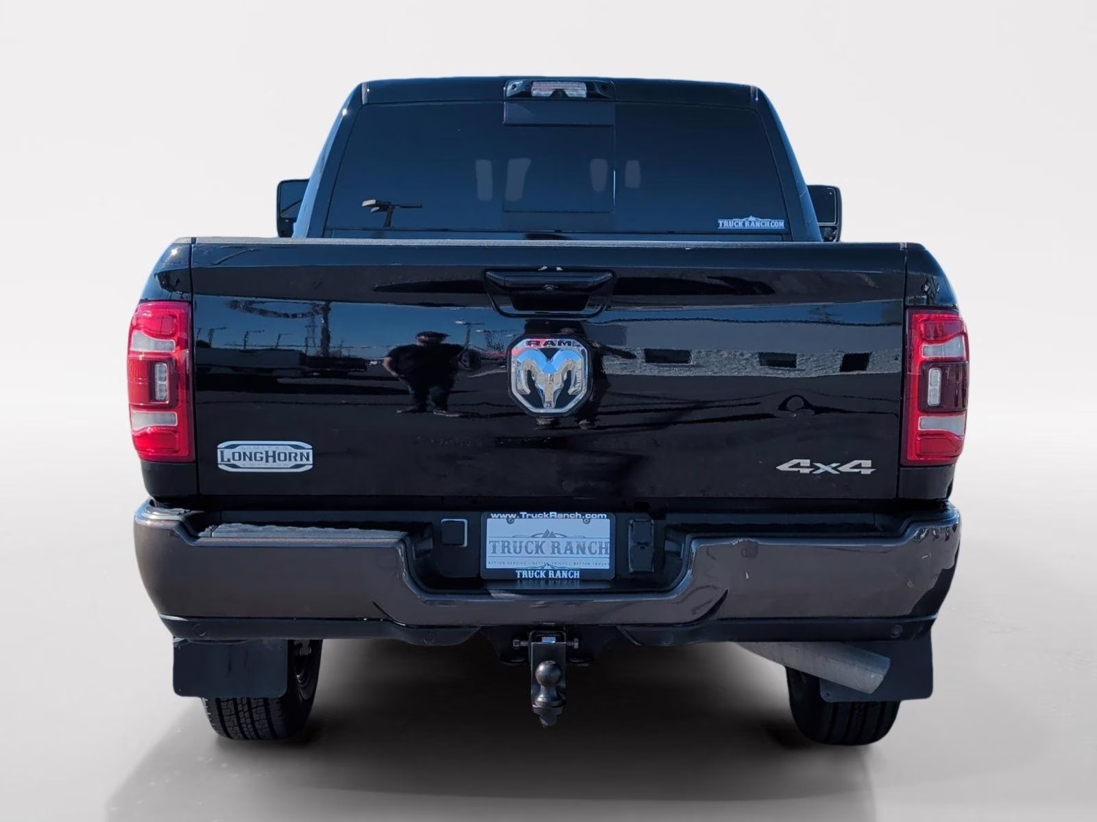 2024 Diamond Black Crystal Pearlcoat Ram 3500 Longhorn 4X4 Truck