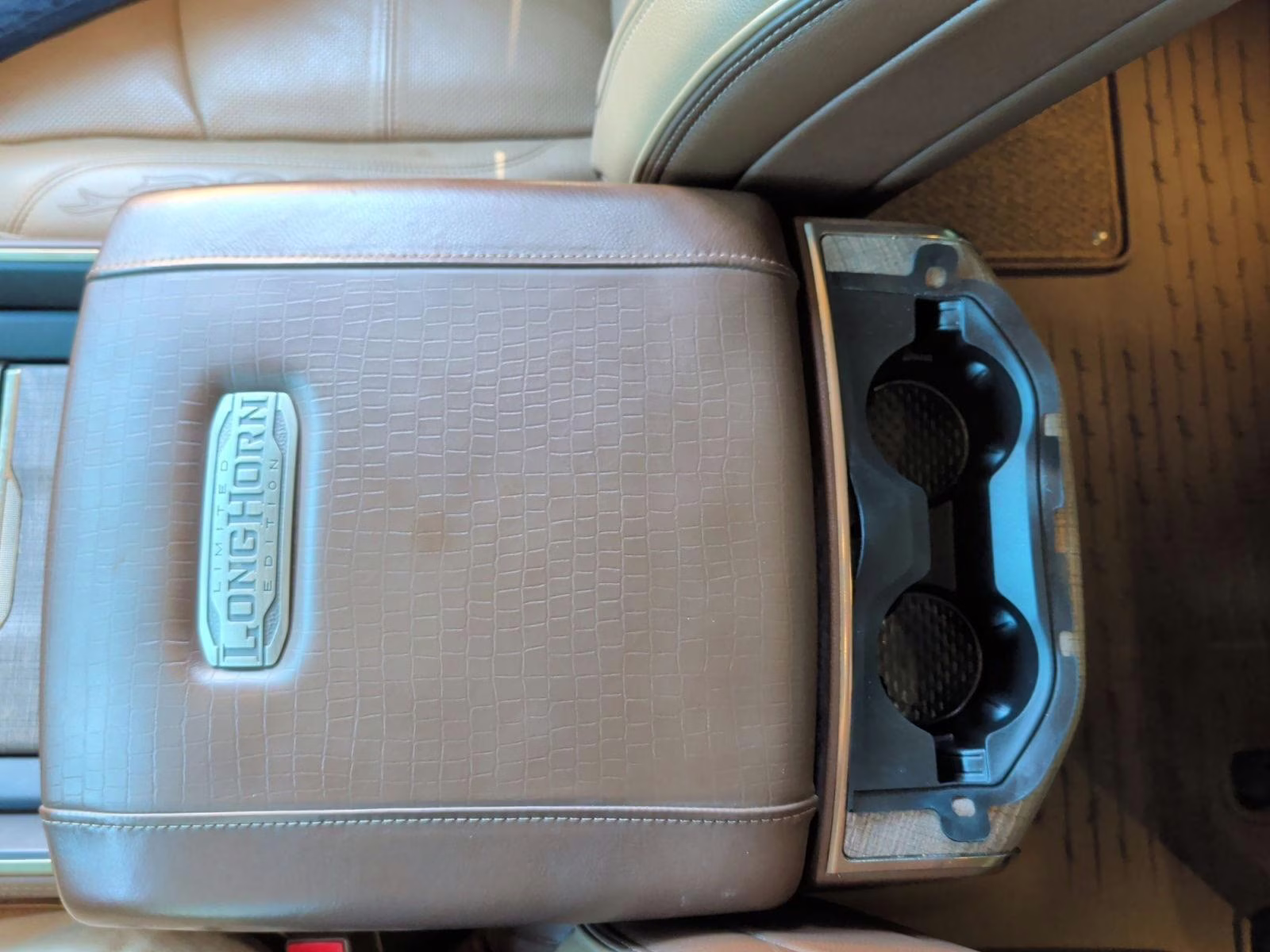 2024 Diamond Black Crystal Pearlcoat Ram 3500 Longhorn 4X4 Truck