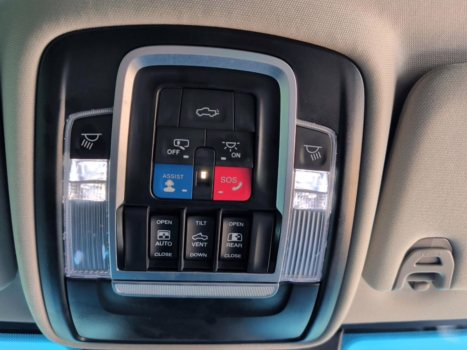 2024 Diamond Black Crystal Pearlcoat Ram 3500 Longhorn 4X4 Truck