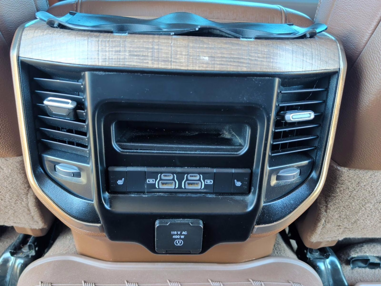 2024 Diamond Black Crystal Pearlcoat Ram 3500 Longhorn 4X4 Truck