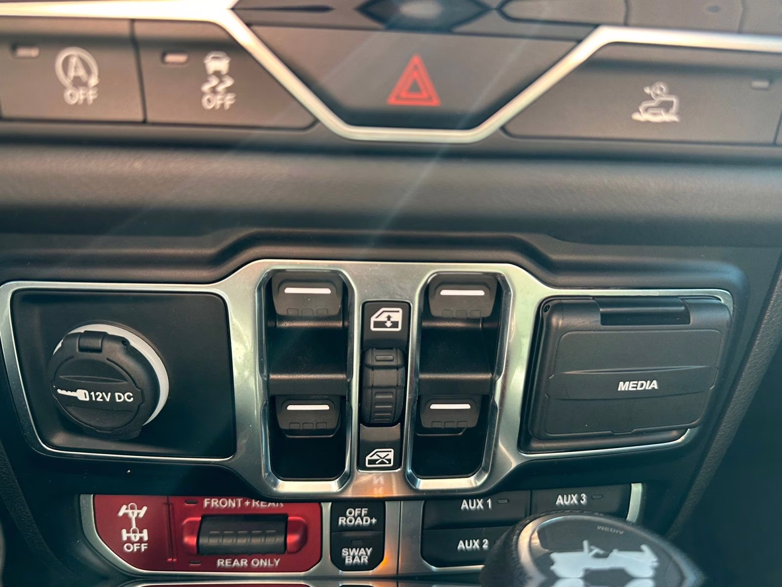 2024 Black Clearcoat Jeep Wrangler Rubicon 4X4 SUV