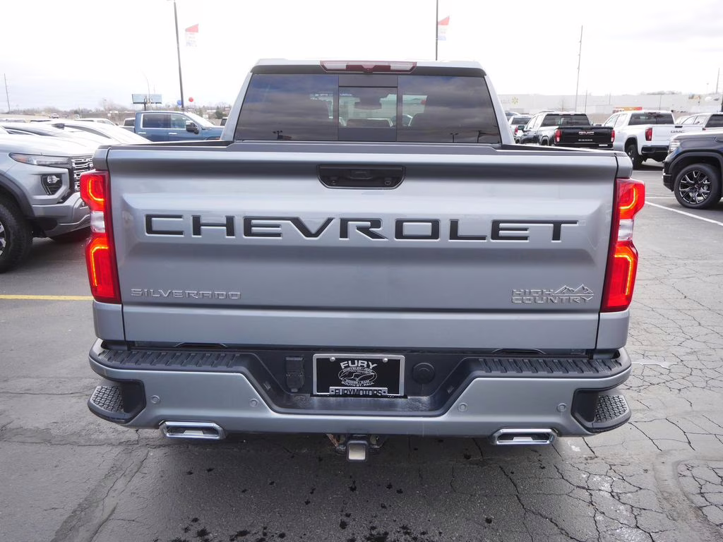 2025 Sterling Gray Metallic Chevrolet Silverado 1500 High Country 4X4 Truck