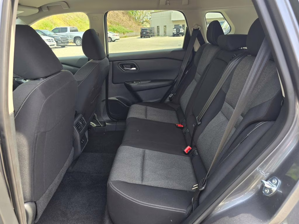 2024 Gun Metallic Nissan Rogue SV AWD SUV