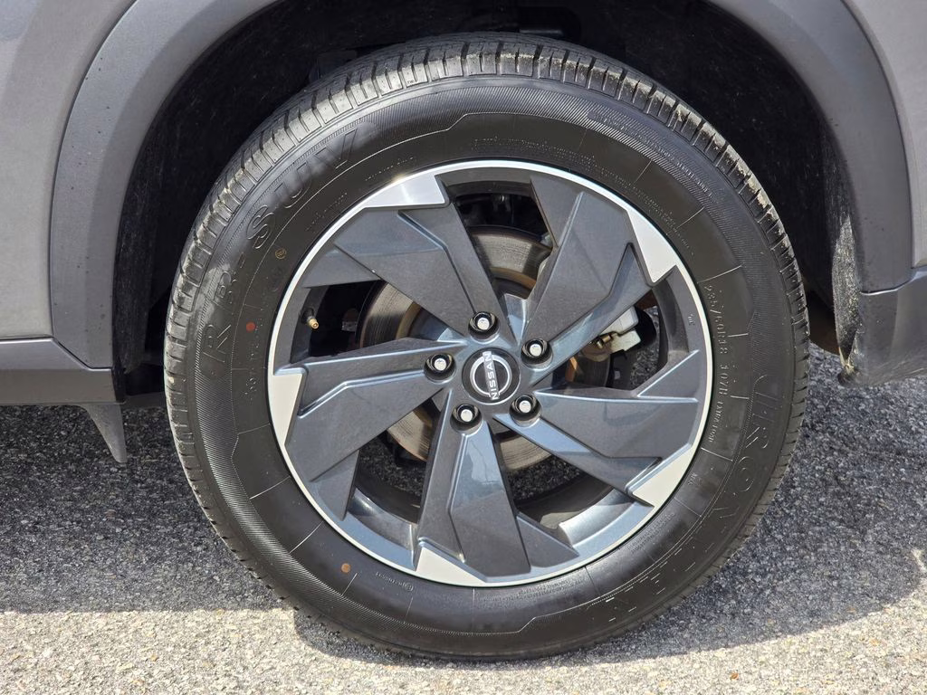 2024 Gun Metallic Nissan Rogue SV AWD SUV