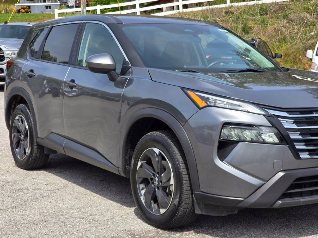 2024 Gun Metallic Nissan Rogue SV AWD SUV