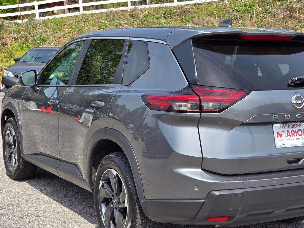 2024 Gun Metallic Nissan Rogue SV AWD SUV