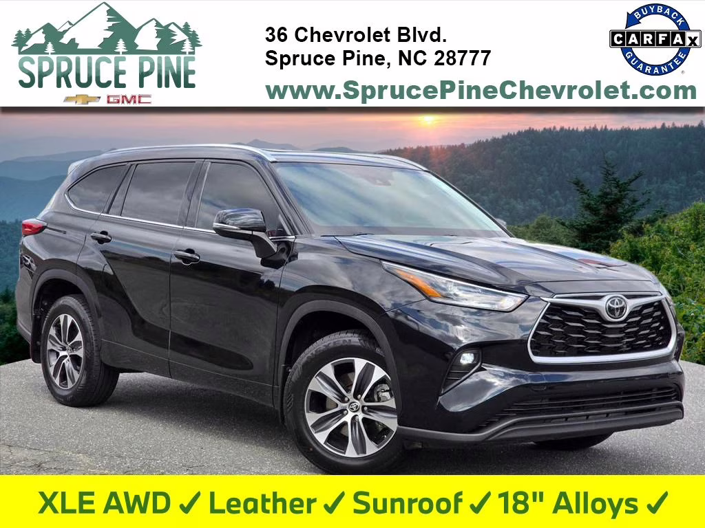 2021 Midnight Black Metallic Toyota Highlander XLE AWD SUV