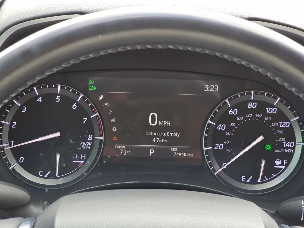 2021 Midnight Black Metallic Toyota Highlander XLE AWD SUV