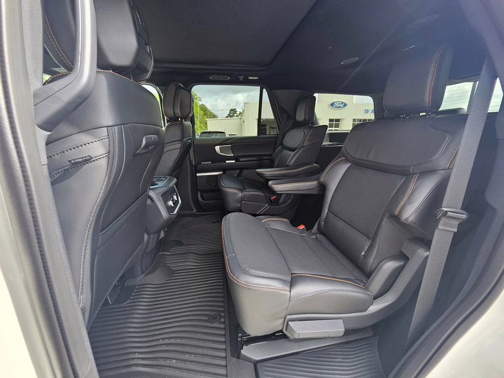 2026 Star White Metallic Tri-Coat Ford Expedition Tremor 4X4 SUV