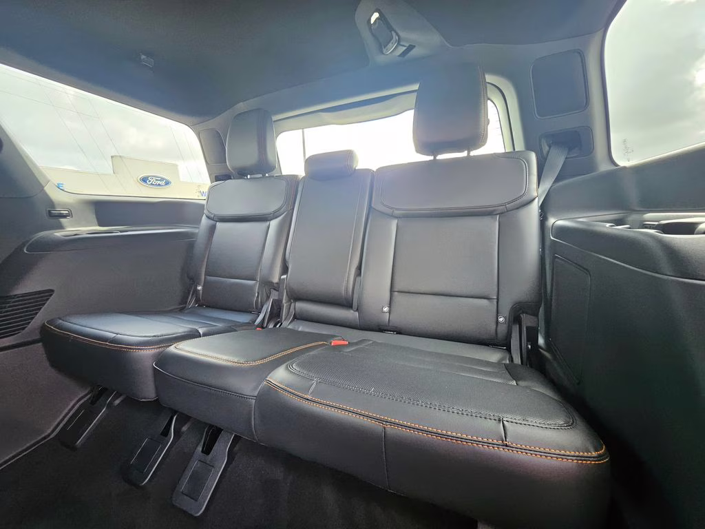 2026 Star White Metallic Tri-Coat Ford Expedition Tremor 4X4 SUV