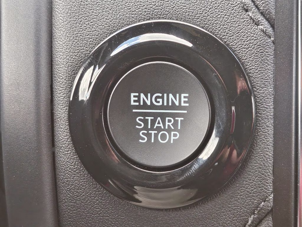 2026 Star White Metallic Tri-Coat Ford Expedition Tremor 4X4 SUV
