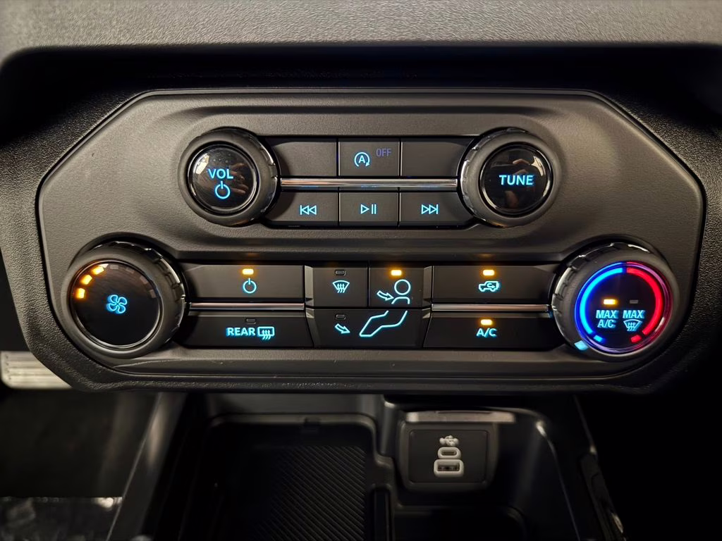 2026 Desert Sand Ford Bronco Big Bend 4X4 SUV