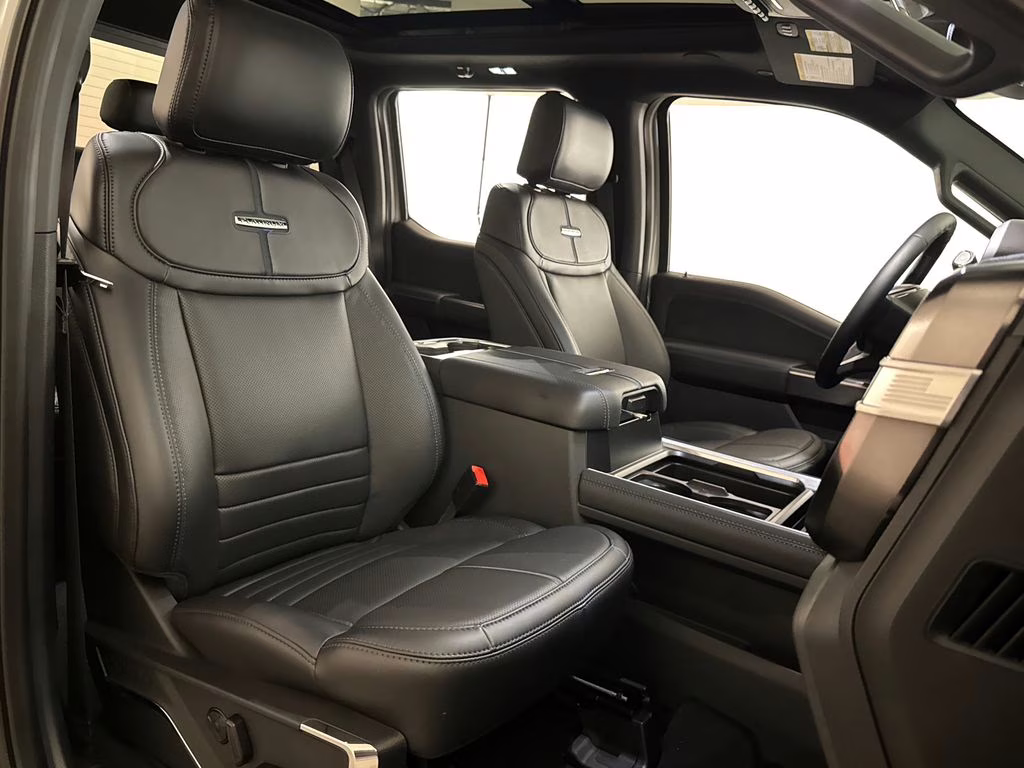 2026 Avalanche Ford Super Duty F-250 SRW Platinum 4X4 Truck