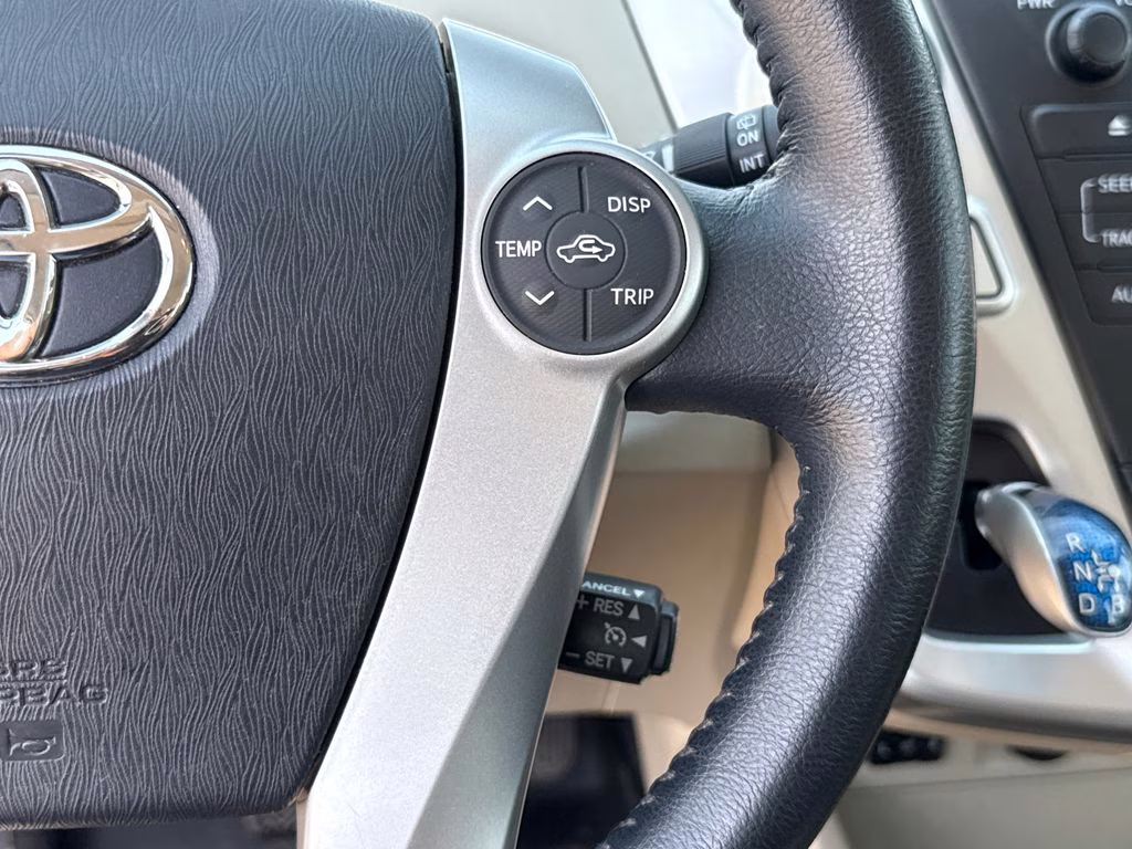 2013 Sea Glass Pearl Toyota Prius v Five FWD Crossover