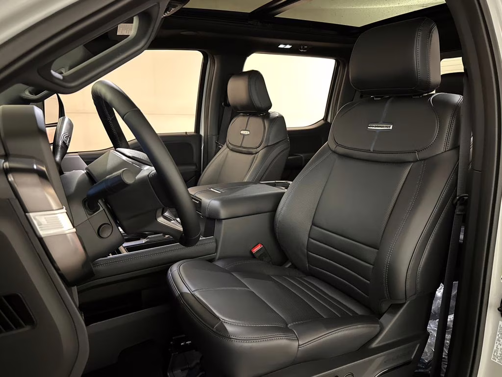 2026 Avalanche Ford Super Duty F-250 SRW Platinum 4X4 Truck