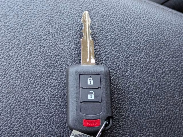 2026 Labrador Black Pearl Mitsubishi Outlander Sport 2.0 ES 4X4 SUV