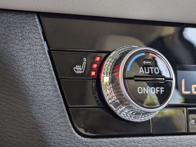 2026 Cosmic Blue Metallic Mitsubishi Outlander SE FWD SUV