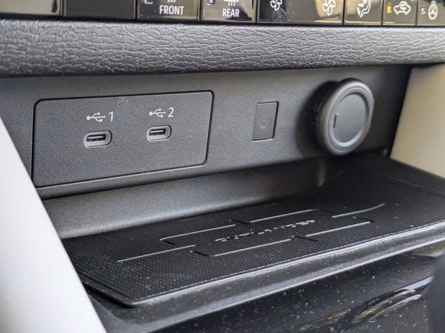 2026 Cosmic Blue Metallic Mitsubishi Outlander SE FWD SUV