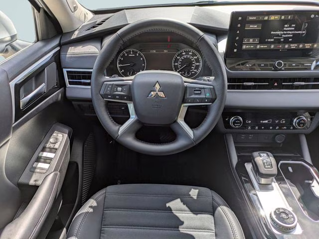 2026 E85/33j Mitsubishi Outlander SE FWD SUV