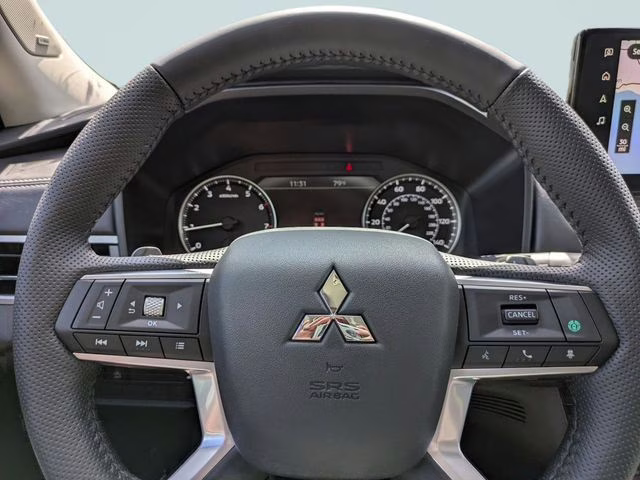 2026 E85/33j Mitsubishi Outlander SE FWD SUV